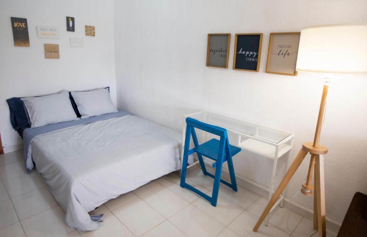 Donana Apartamento Sunset First Line To The Beach 파탈라바카 외부 사진